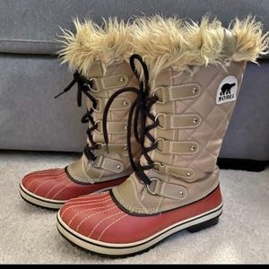Sorel Joan of Artic real quilted waterproof boots